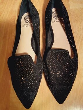 Vince Camuto / Shoes/ Pointed Toe Flats/ Size 11